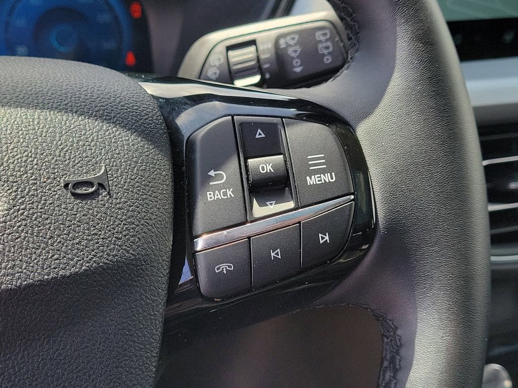 Used 2025 Ford Escape Platinum AWD/4WD image 31