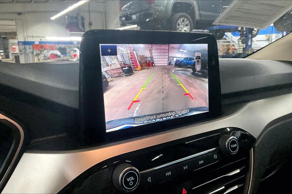 Used 2020 Ford Escape SEL image 17