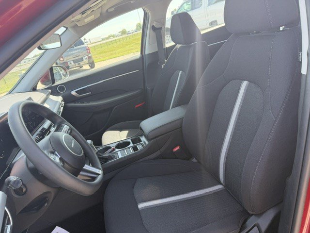 Used 2025 Hyundai Sonata SE FWD image 33