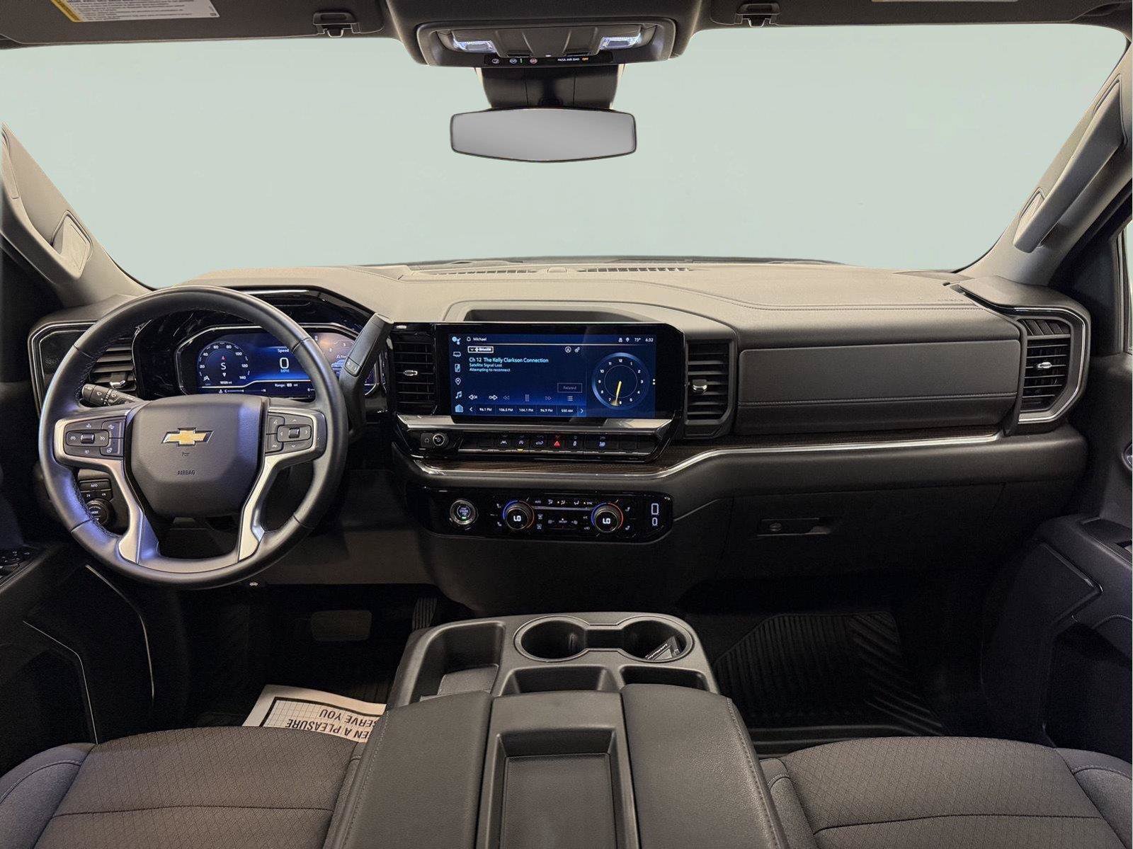 Used 2024 Chevrolet Silverado 1500 LT AWD/4WD image 29