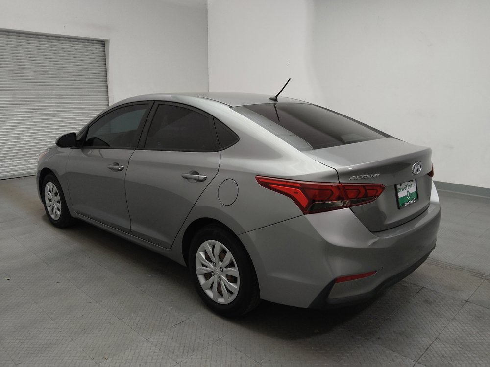 Used 2021 Hyundai Accent SE FWD image 3
