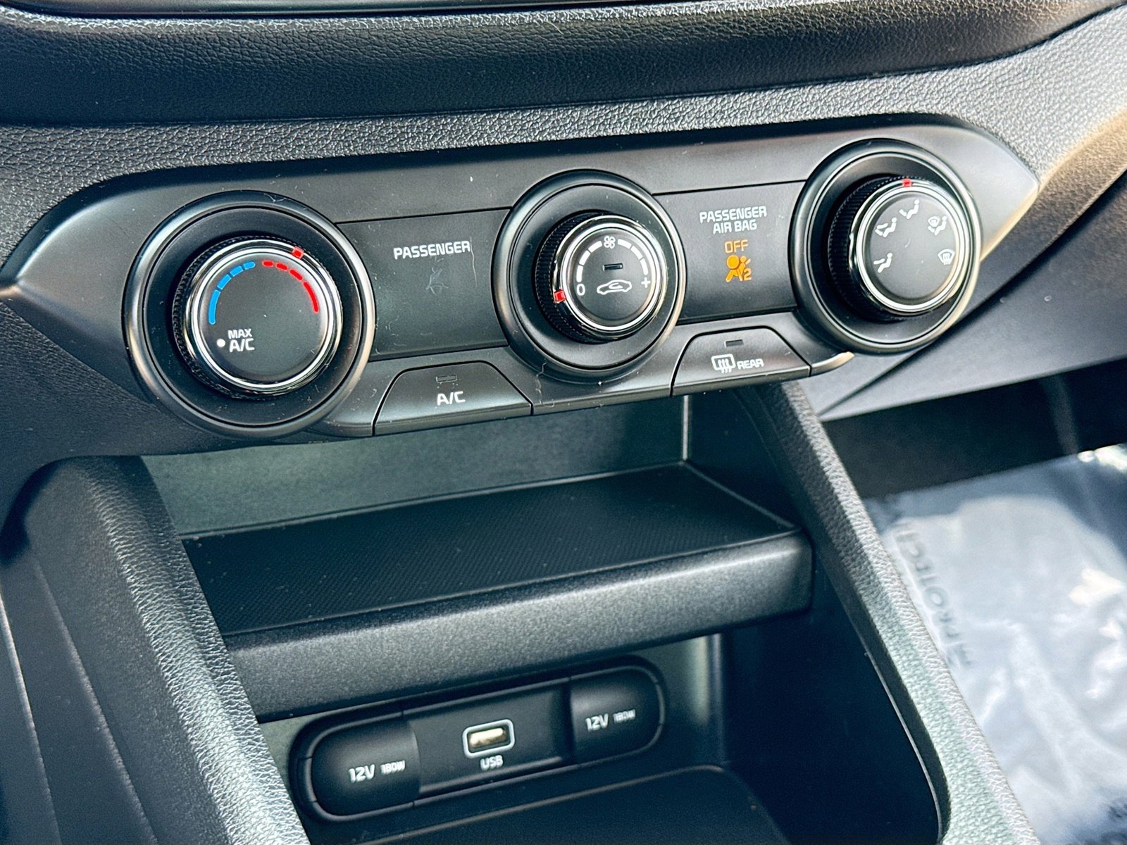 Used 2023 Kia Forte LXS w/ LXS Technology Package image 10