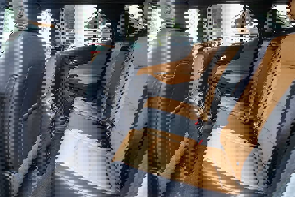 Used 2018 Chevrolet Equinox Premier image 18