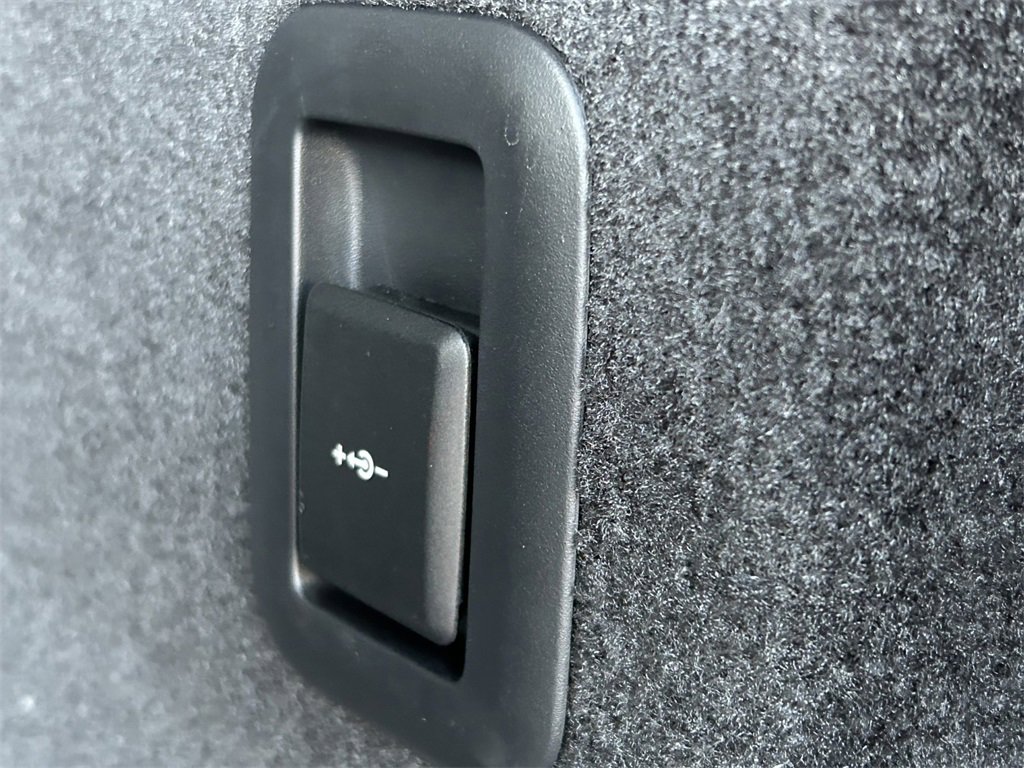 Used 2024 Land Rover Range Rover Sport Dynamic SE image 15