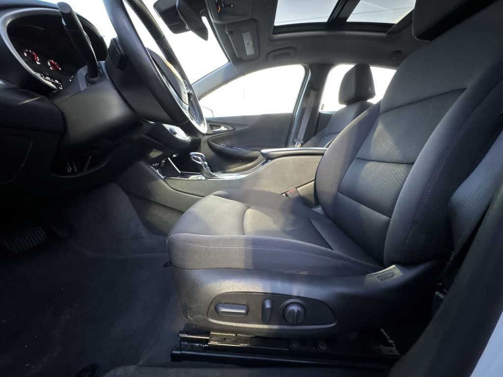 Used 2023 Chevrolet Malibu LT w/ Sport Edition image 12