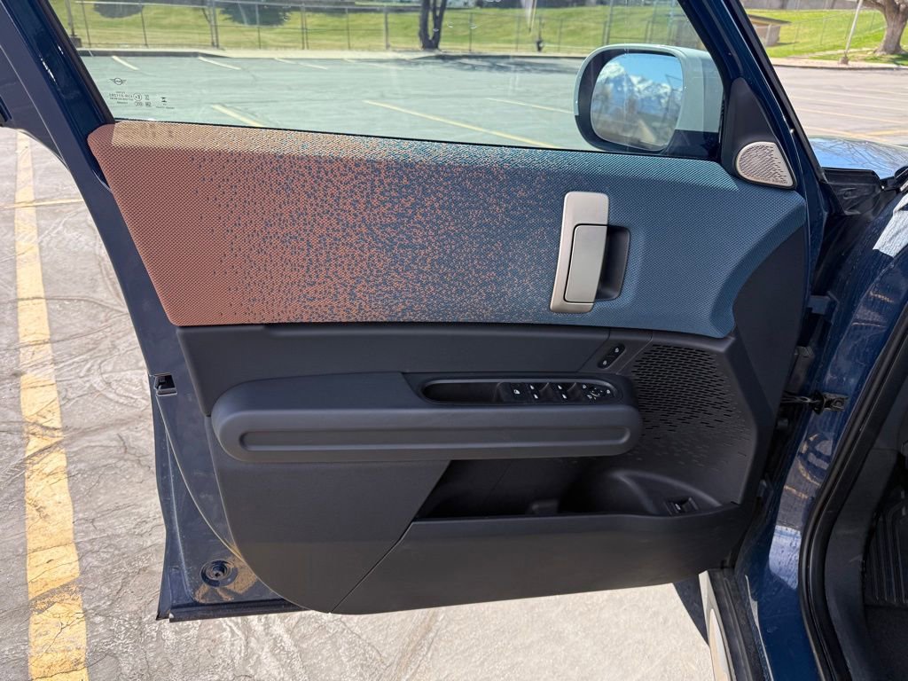 Used 2025 MINI Cooper Countryman S w/ Comfort Package Max image 9