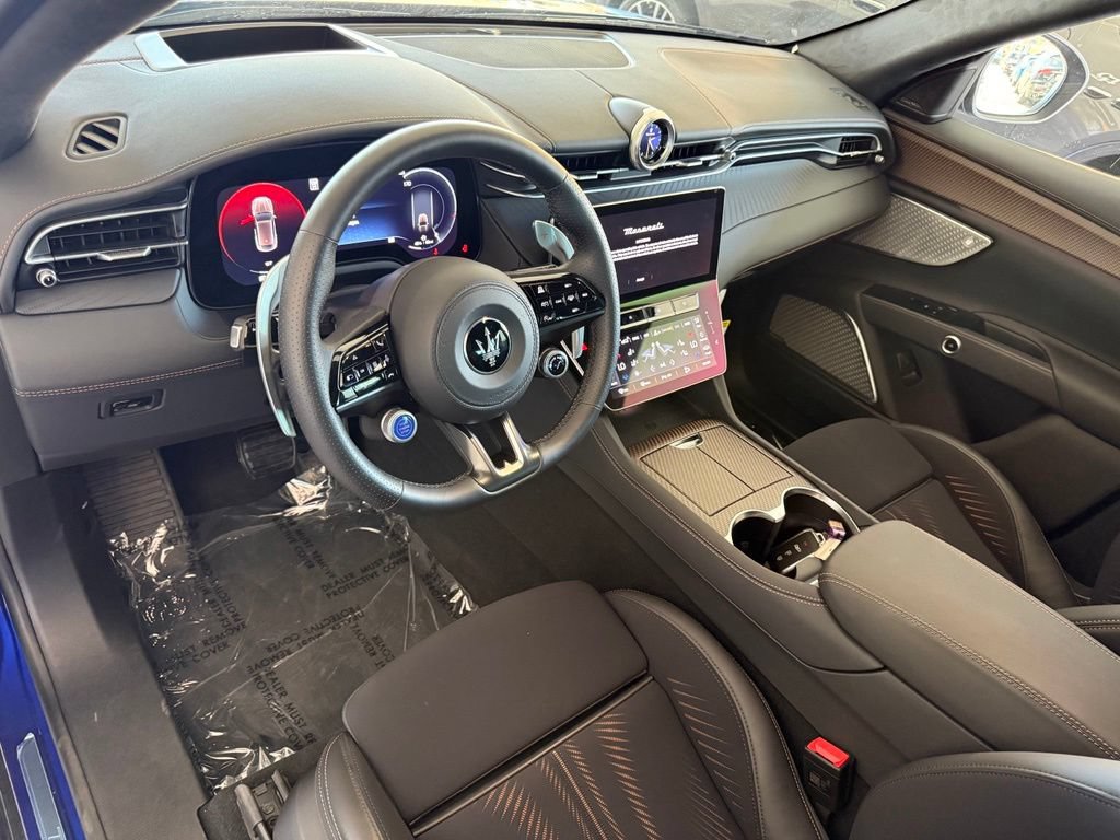 Certified 2025 Maserati Grecale Folgore AWD/4WD image 14
