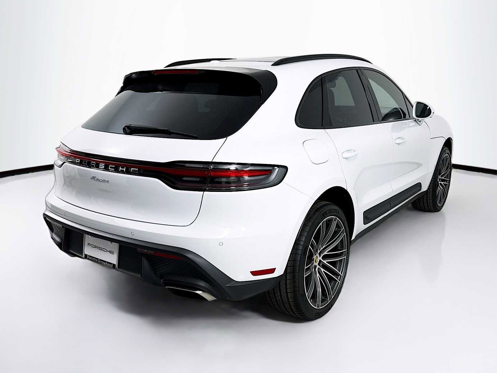 New 2026 Porsche Macan AWD/4WD image 9