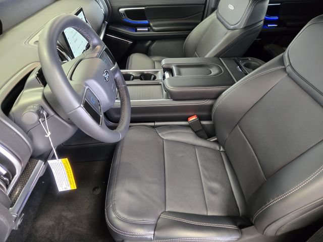 New 2026 Ford Expedition Platinum w/ Stealth Appearance Package AWD/4WD image 9