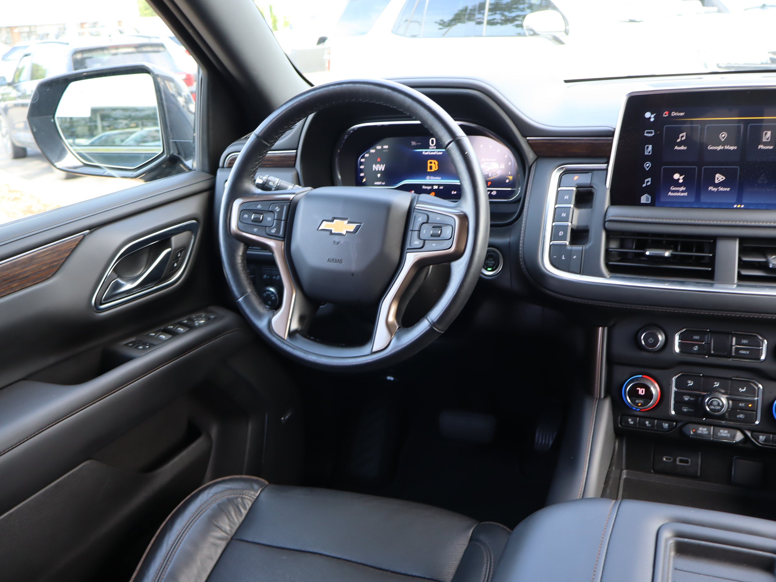 Used 2022 Chevrolet Tahoe High Country AWD/4WD image 14