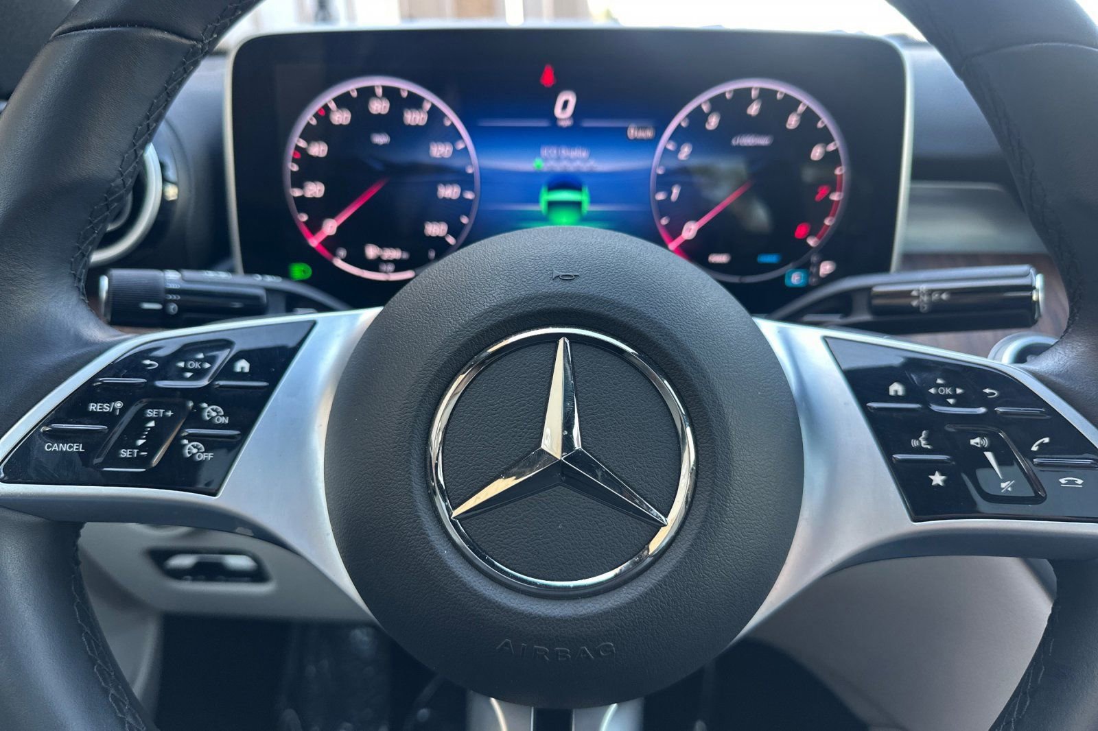 Used 2025 Mercedes-Benz C 300 4MATIC Sedan image 23