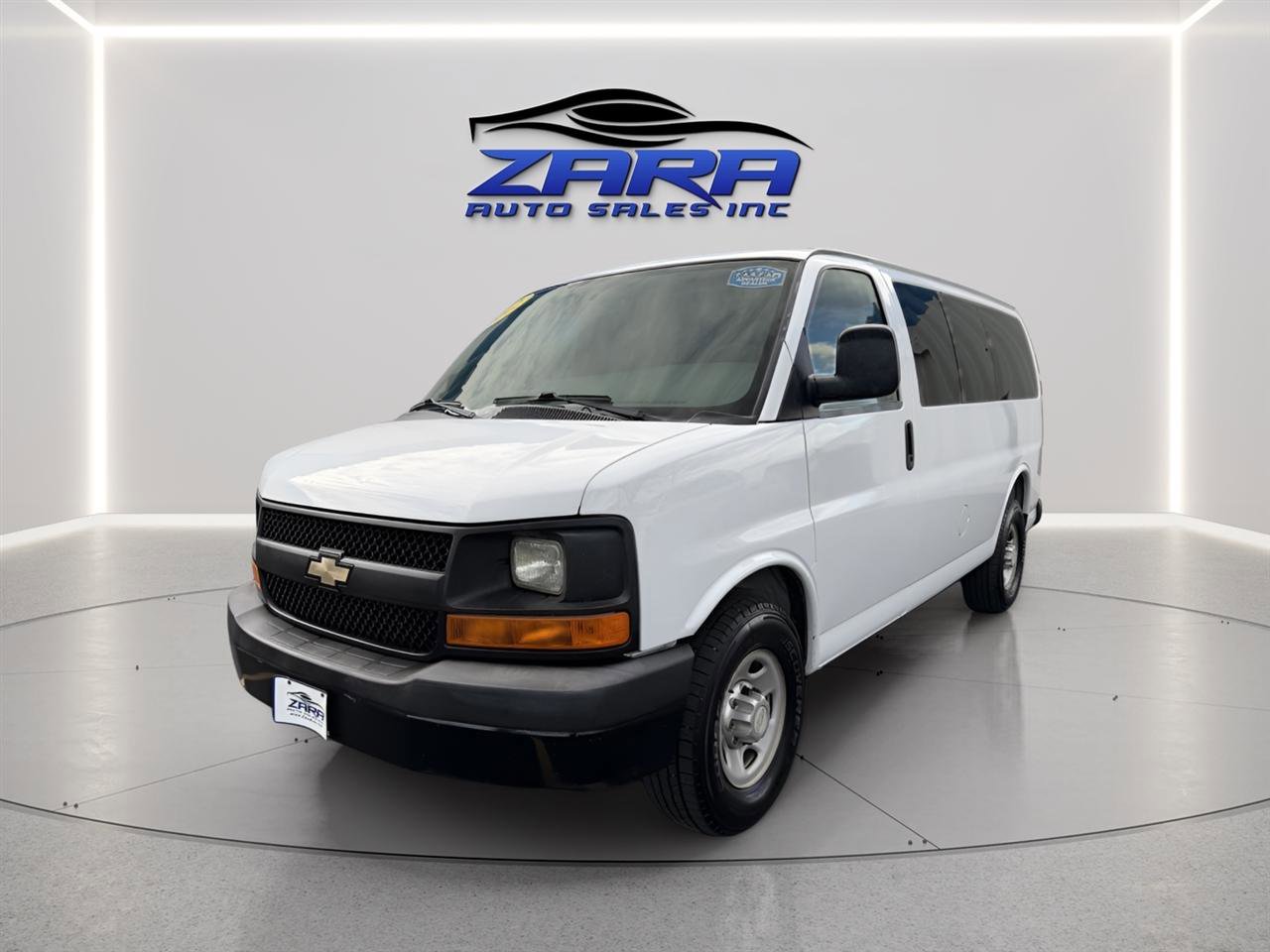 Used 2012 Chevrolet Express 2500 LS RWD image 2