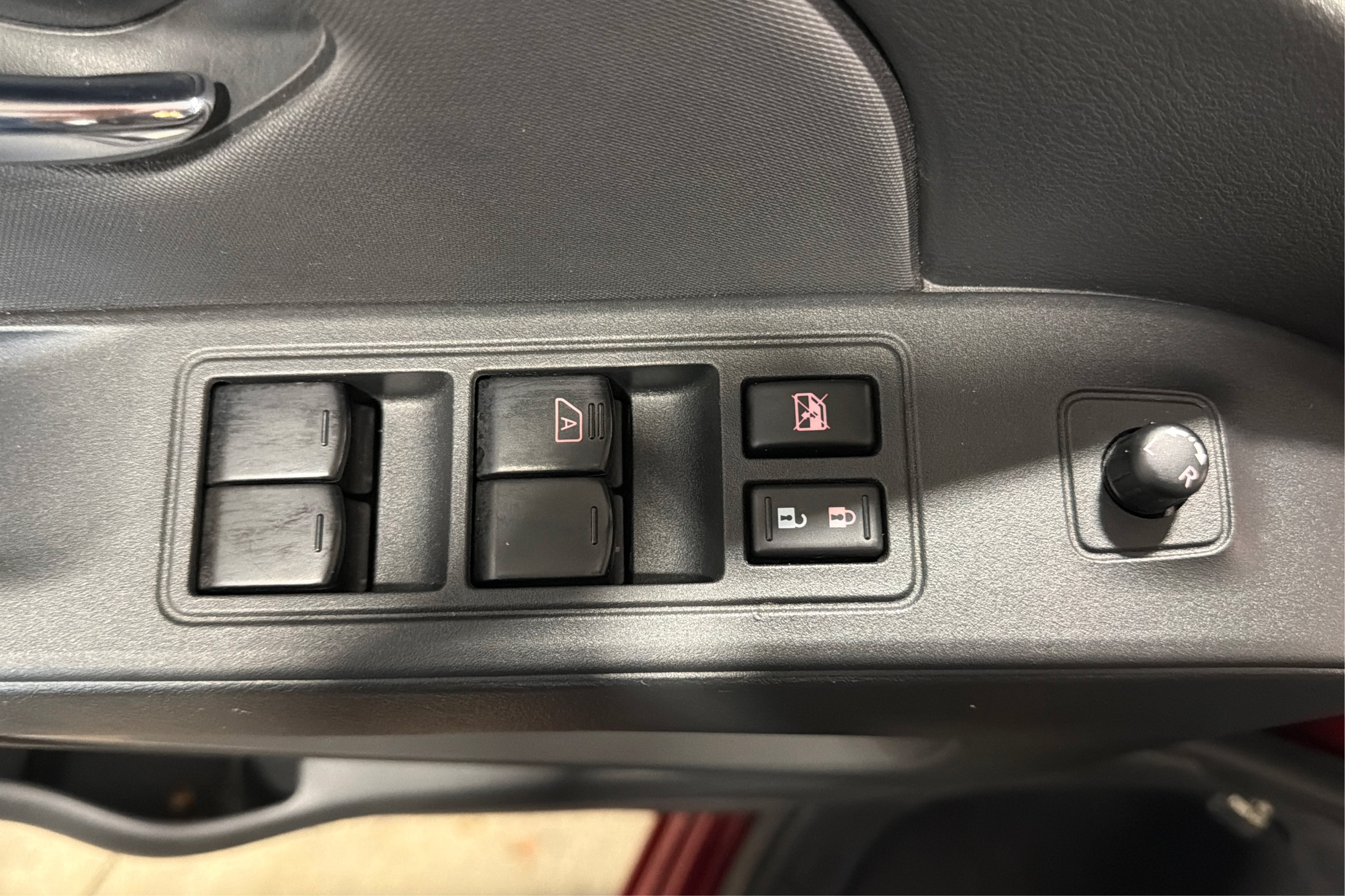 Used 2022 Nissan Frontier SV AWD/4WD image 17