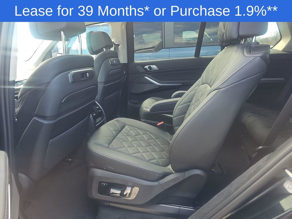 Used 2026 BMW X7 xDrive40i image 14