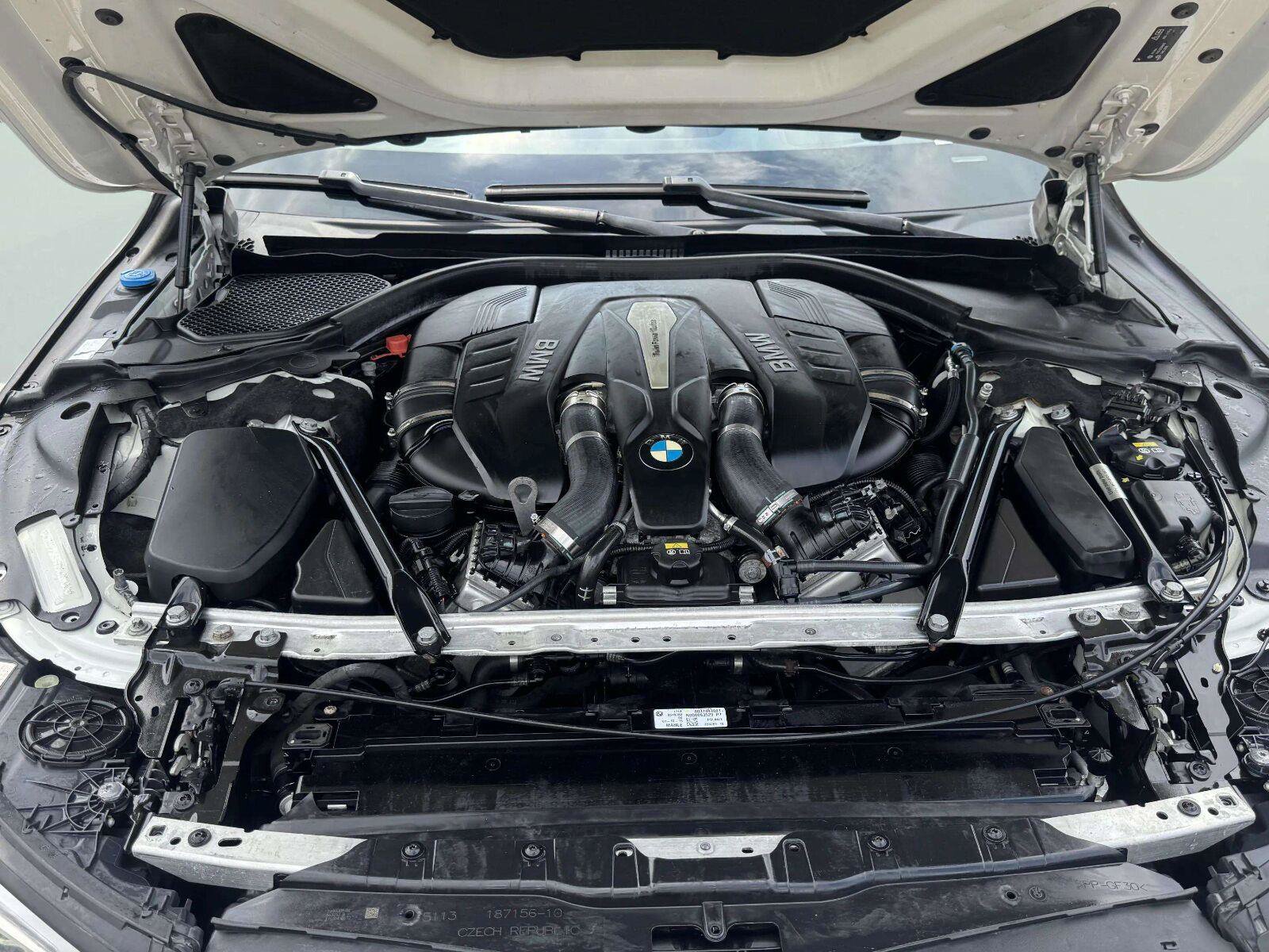 Used 2016 BMW 750i xDrive AWD/4WD image 57