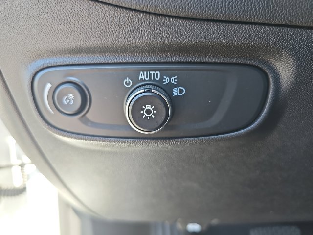 Used 2024 Chevrolet Equinox LS w/ LS Convenience Package FWD image 30