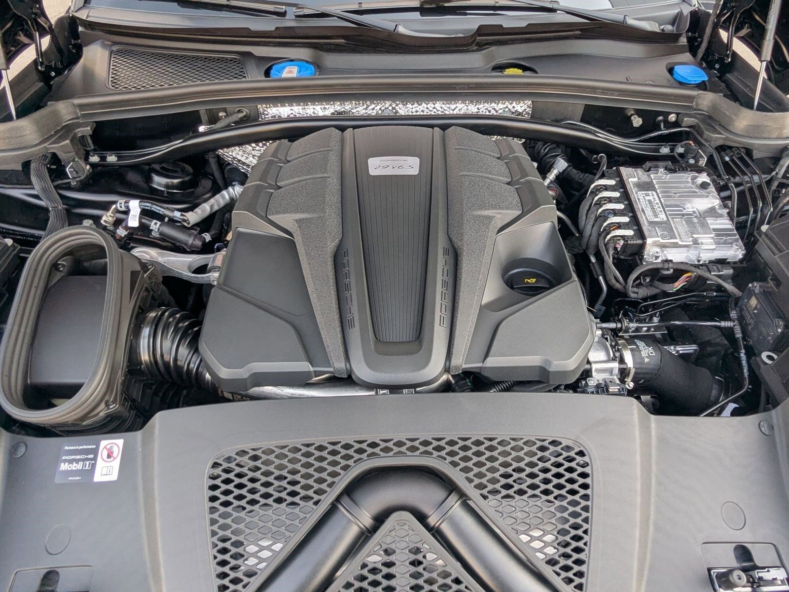 New 2026 Porsche Macan S image 27