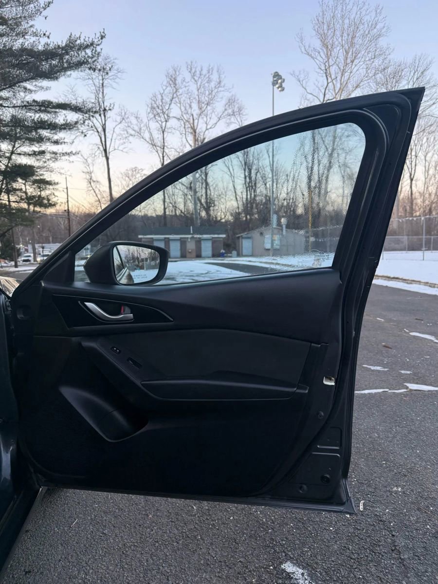 Used 2014 MAZDA MAZDA3 i Touring image 16