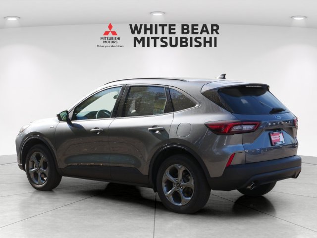 Used 2025 Ford Escape ST-Line AWD/4WD image 4