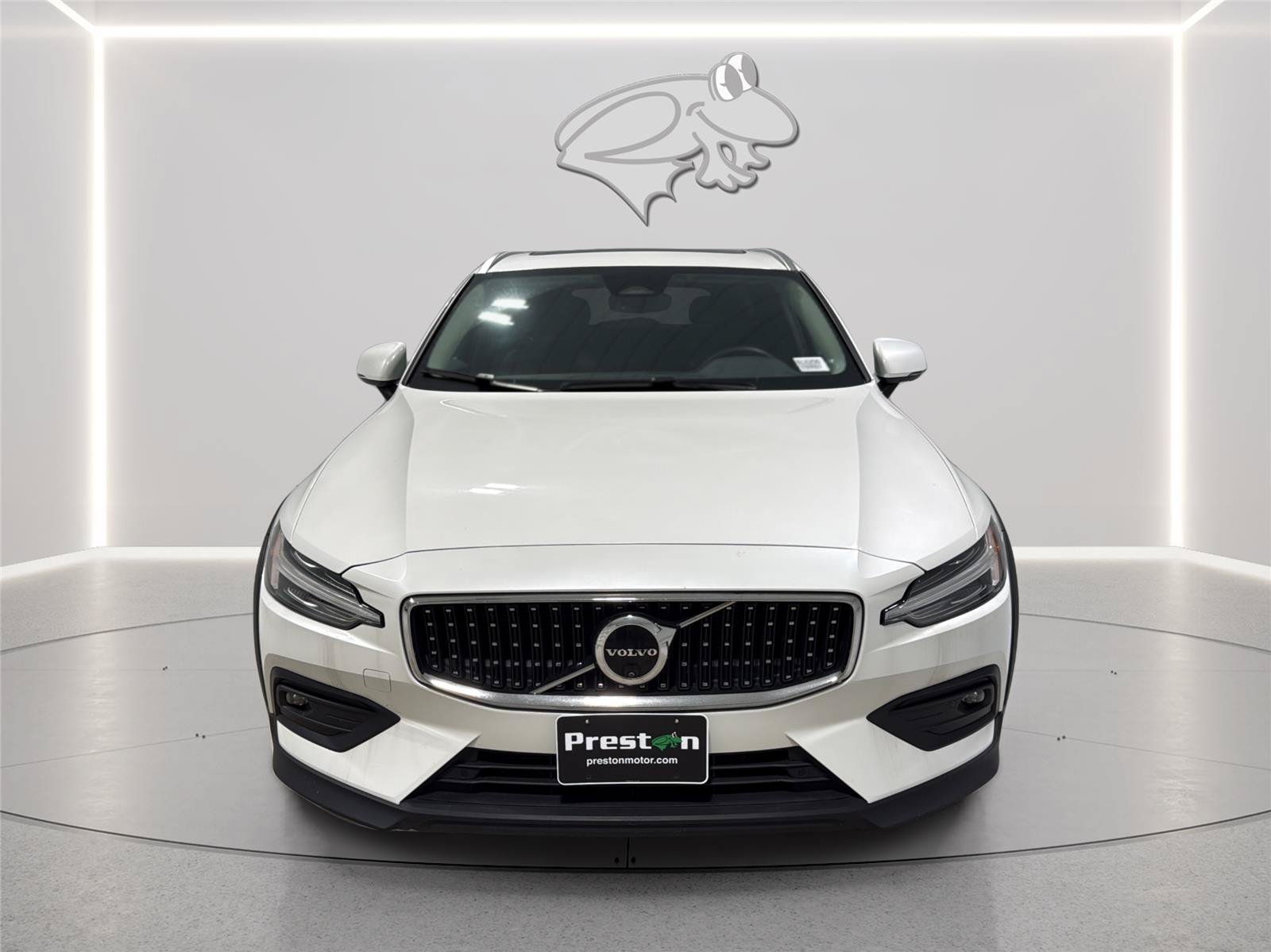 Used 2025 Volvo V60 B5 Cross Country Plus AWD/4WD image 8