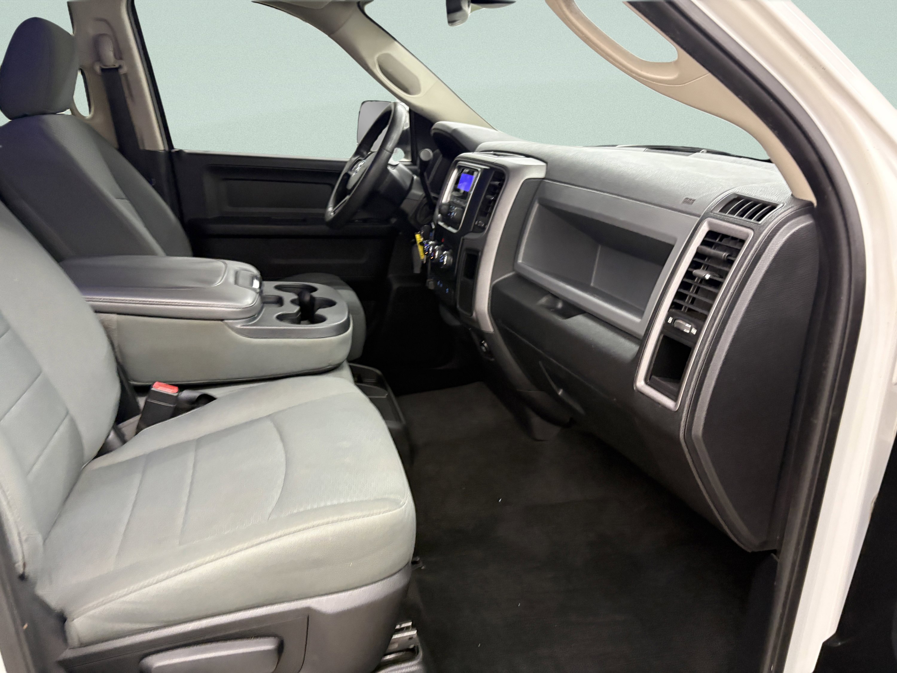 Used 2014 RAM 2500 Tradesman w/ Chrome Appearance Group image 20