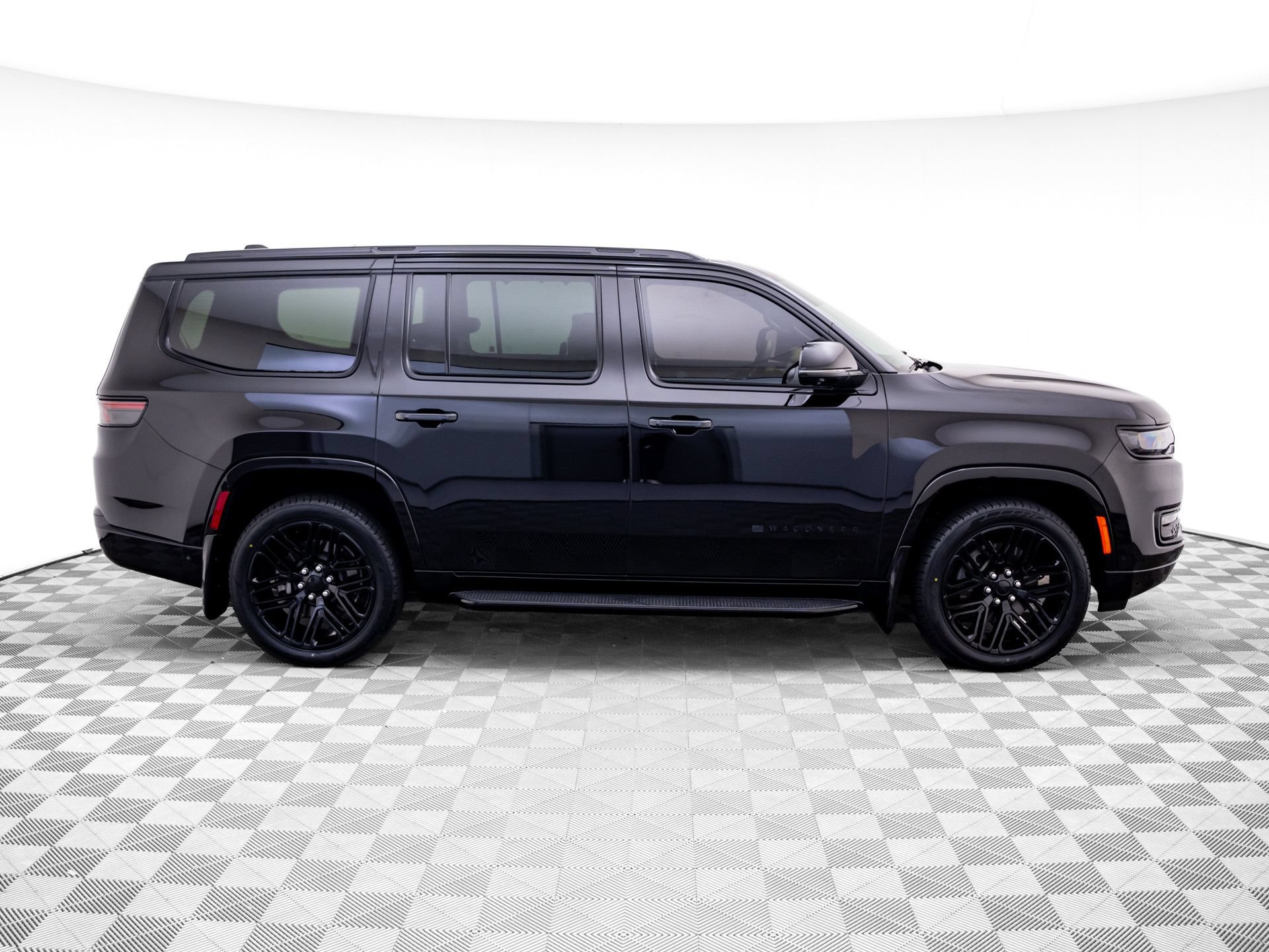 Used 2023 Jeep Wagoneer Series II w/ Convenience Group I AWD/4WD image 6