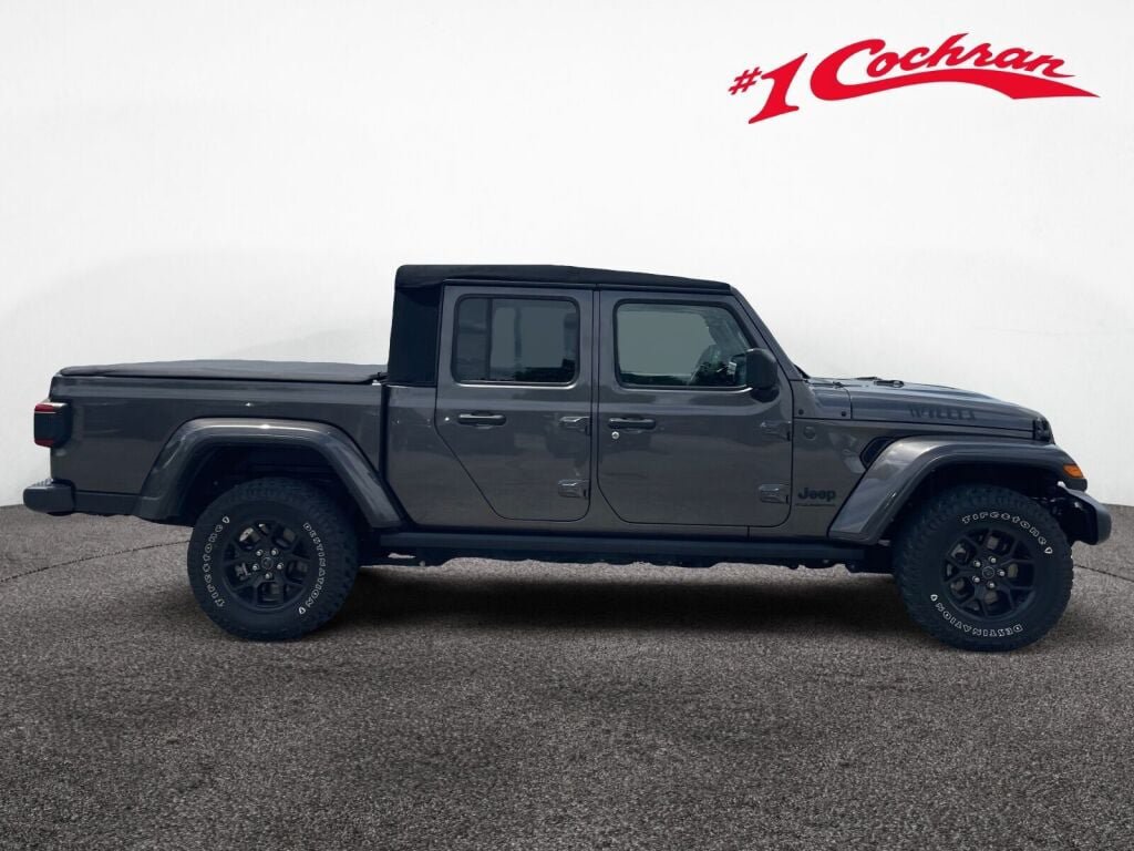 Used 2024 Jeep Gladiator Sport AWD/4WD image 27
