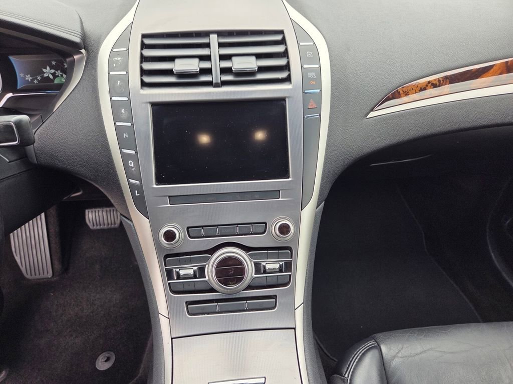 Used 2019 Lincoln MKZ Reserve FWD image 15