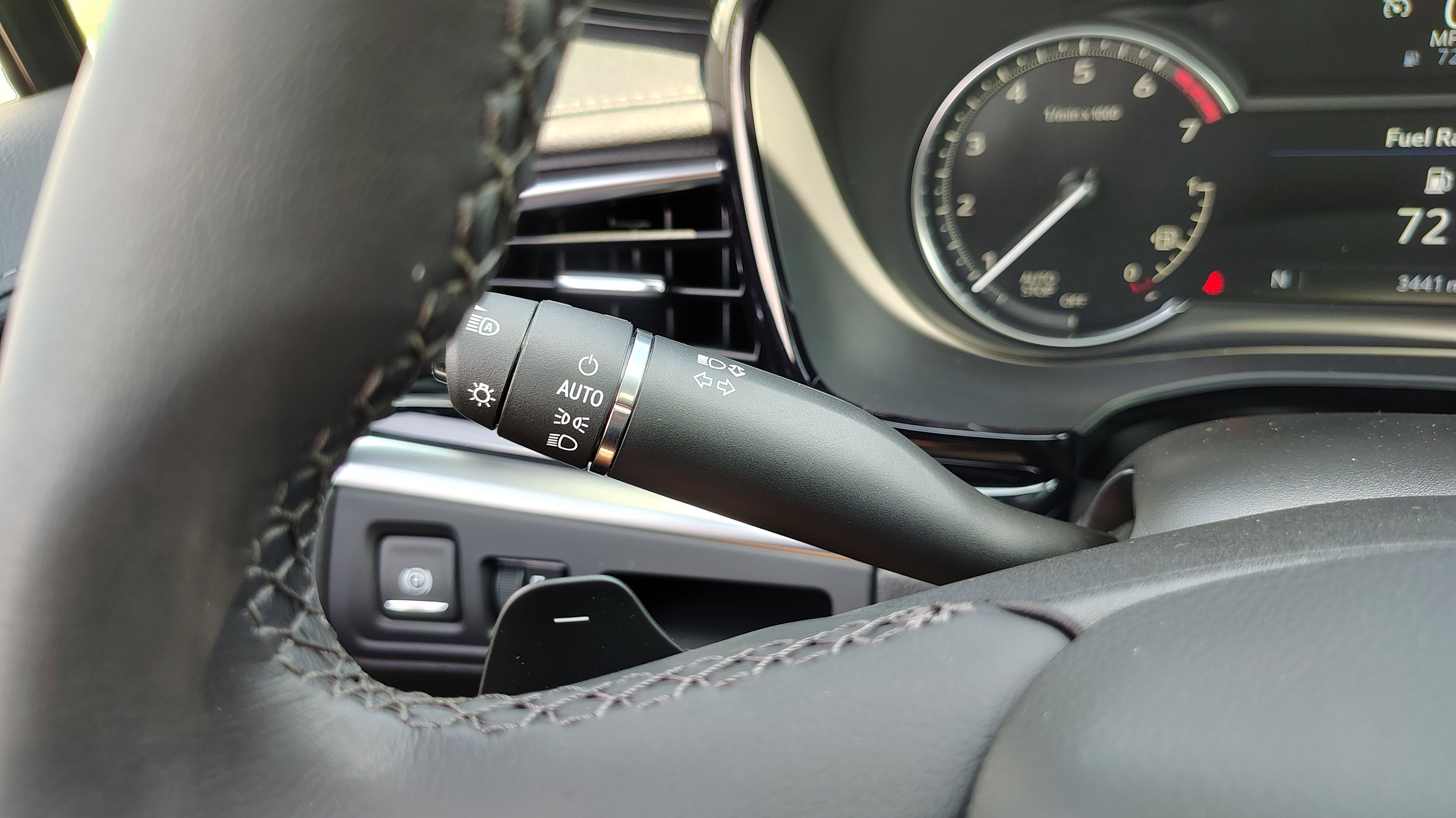 New 2025 Cadillac XT6 Luxury w/ LPO, Premium Carpet Package image 23