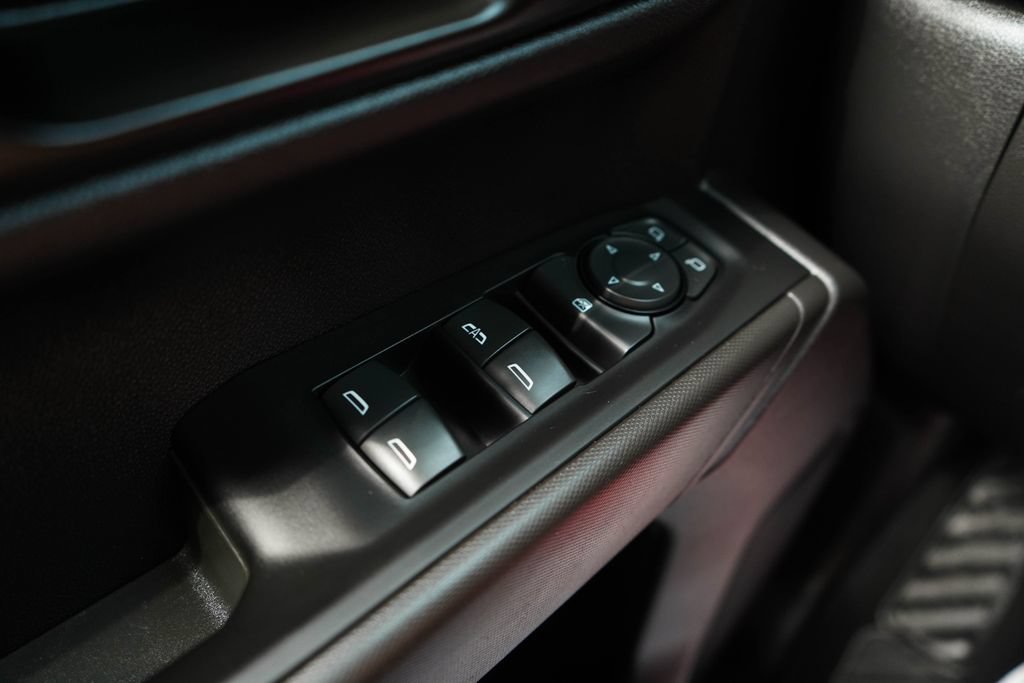 Used 2022 Chevrolet Silverado 1500 Custom AWD/4WD image 31