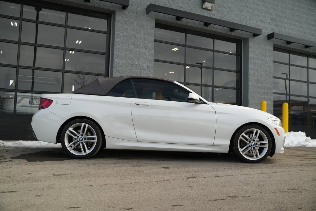 Used 2017 BMW 230i Convertible image 19