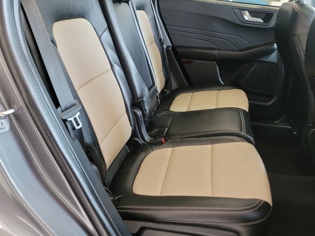 Used 2022 Ford Escape Titanium w/ Titanium Elite Package AWD/4WD image 8