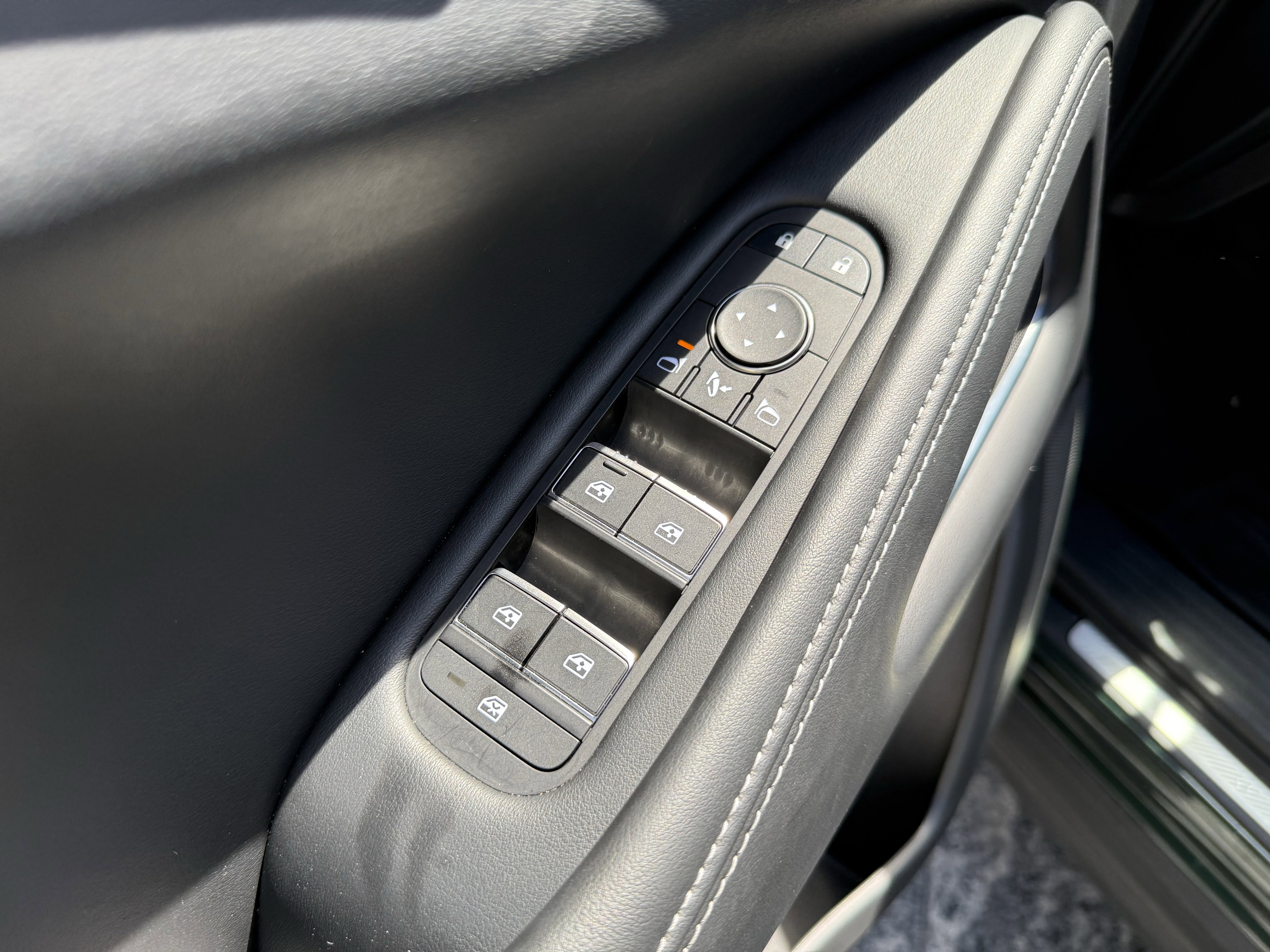 Certified 2026 INFINITI QX60 Luxe w/ Cargo Package image 11