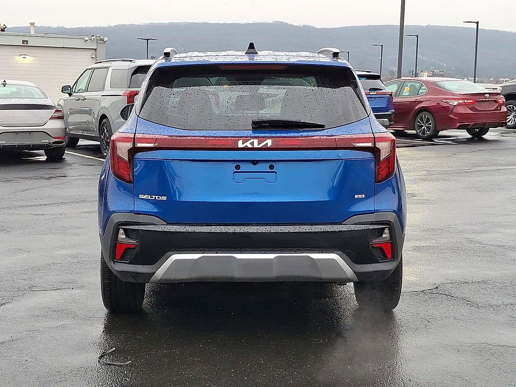 Certified 2024 Kia Seltos S image 5