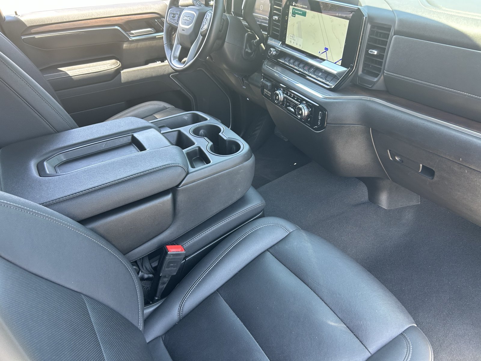 Certified 2025 GMC Sierra 1500 SLT AWD/4WD image 12