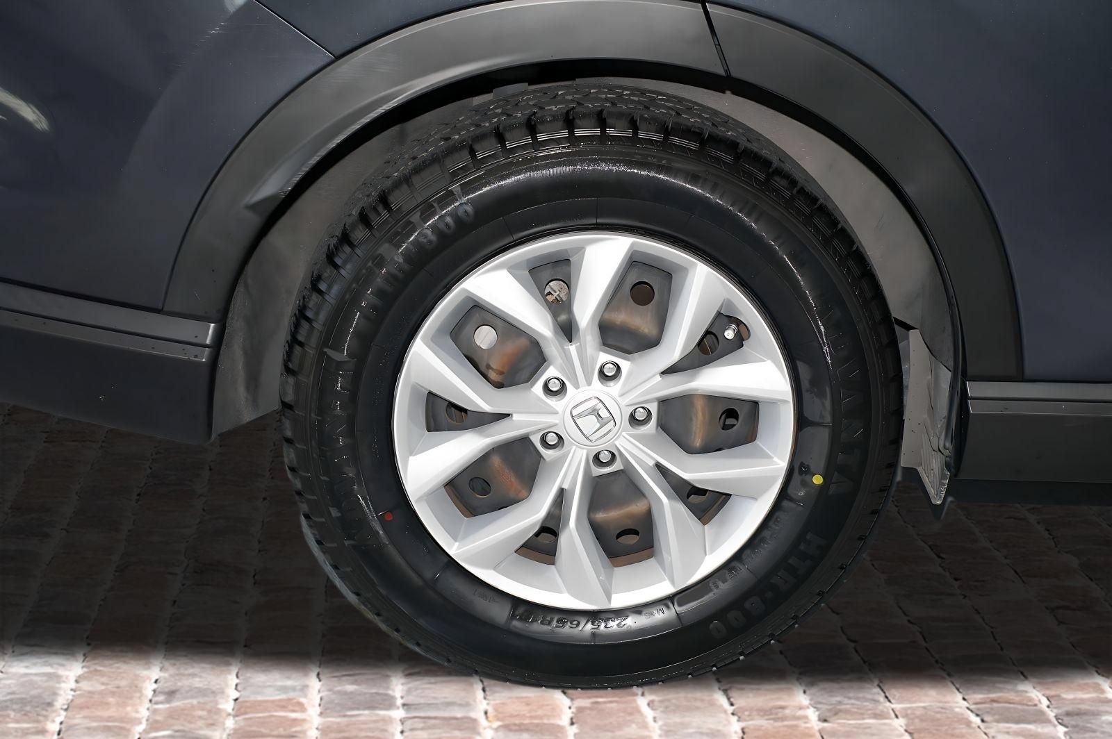 Certified 2024 Honda CR-V LX image 40