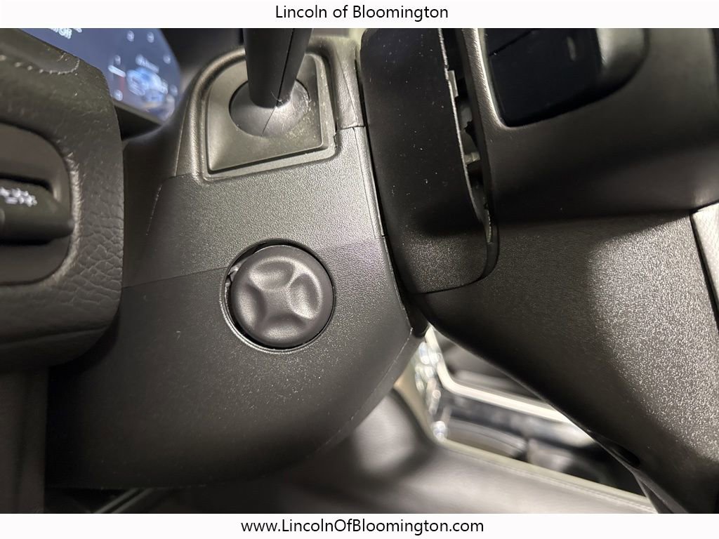 Used 2024 GMC Yukon XL Denali image 28