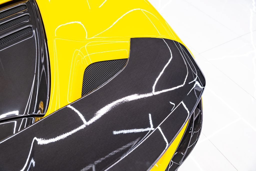 Used 2021 Ferrari F8 Tributo RWD image 35