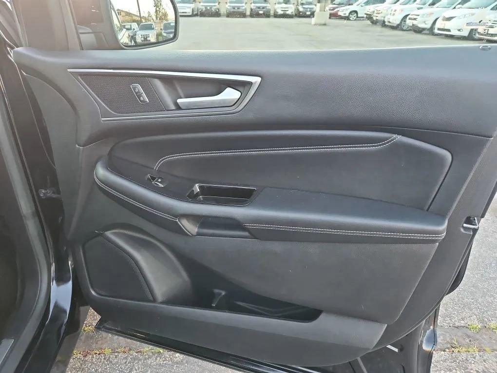 Used 2015 Ford Edge Titanium w/ Equipment Group 302A image 19