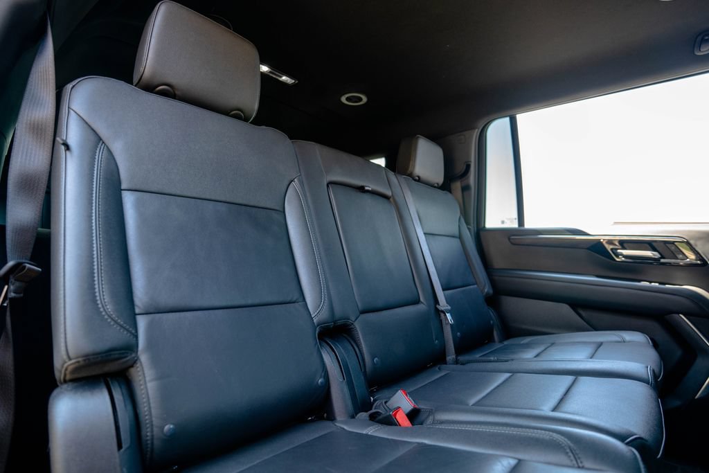 Certified 2025 Chevrolet Suburban LT AWD/4WD image 34