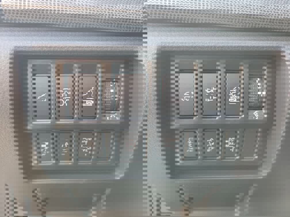 Used 2020 Subaru Forester Limited image 24