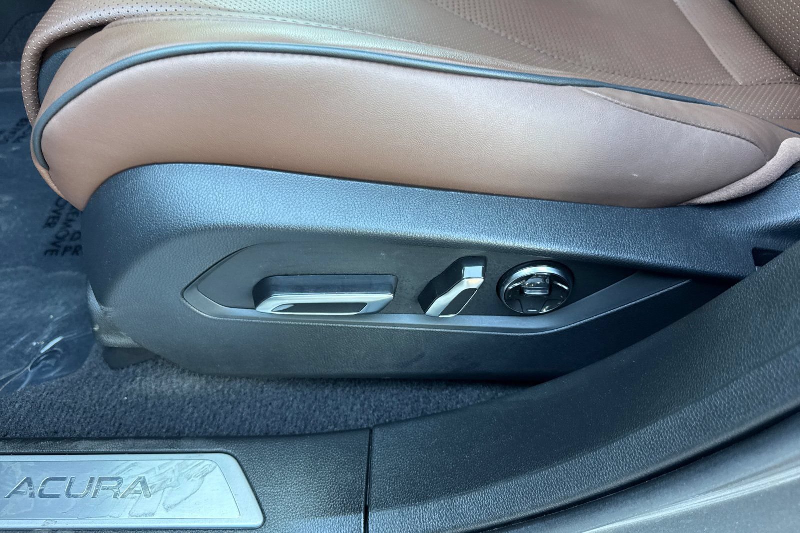 Used 2025 Acura RDX SH-AWD w/ Advance Package image 12