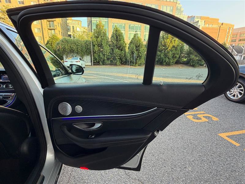 Used 2019 Mercedes-Benz E 300 4MATIC image 24