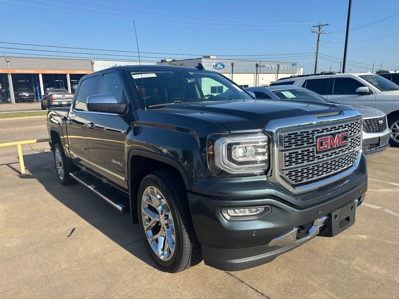 Used 2017 GMC Sierra 1500 Denali AWD/4WD image 3