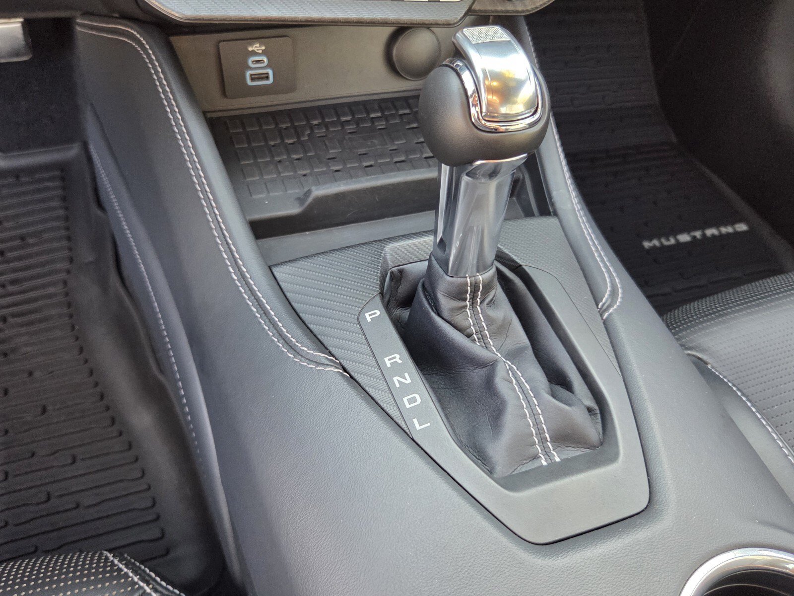 Used 2024 Ford Mustang Premium RWD image 32