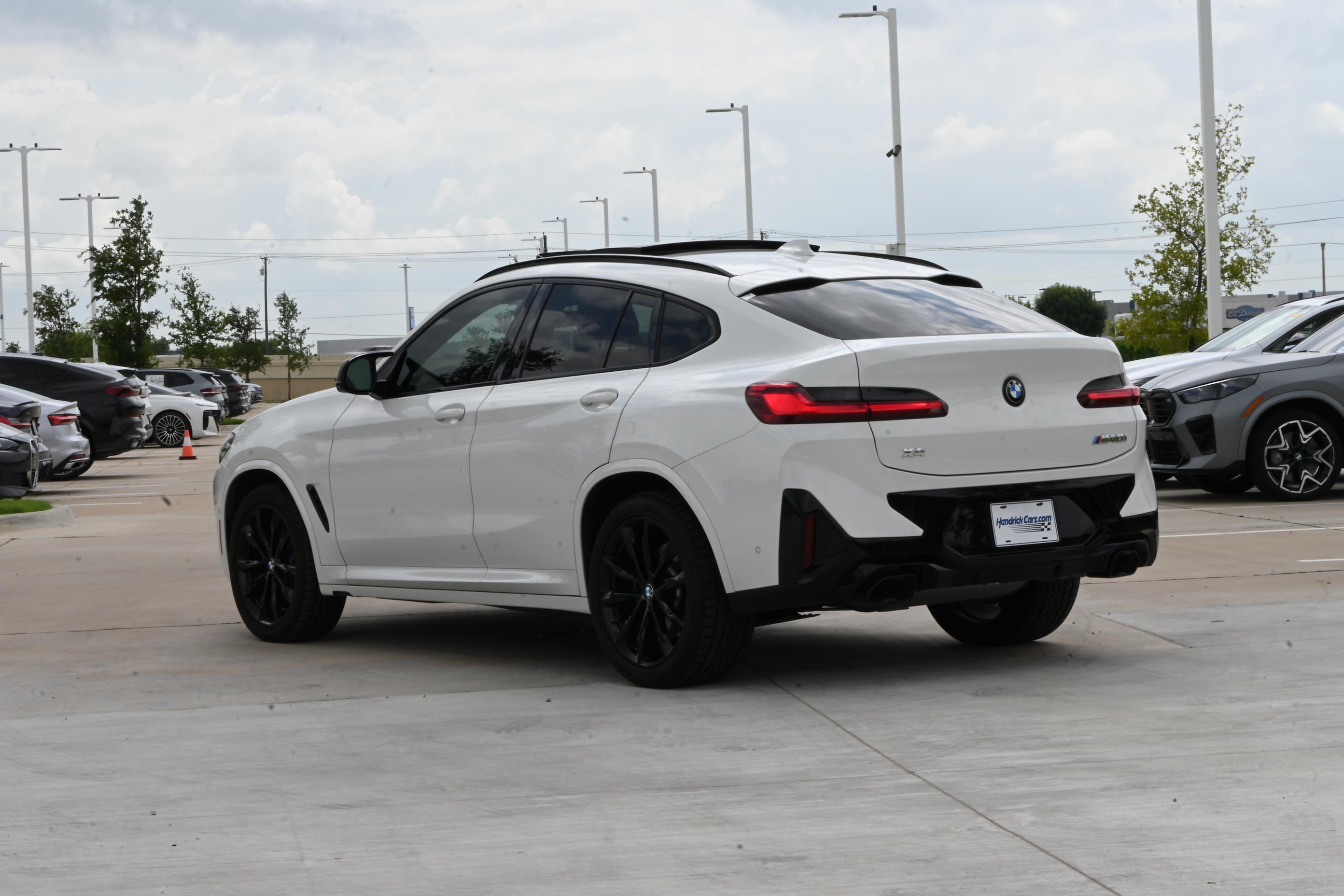 Used 2022 BMW X4 M40i w/ Premium Package AWD/4WD image 7