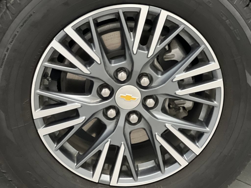 Used 2024 Chevrolet Traverse LT FWD image 82
