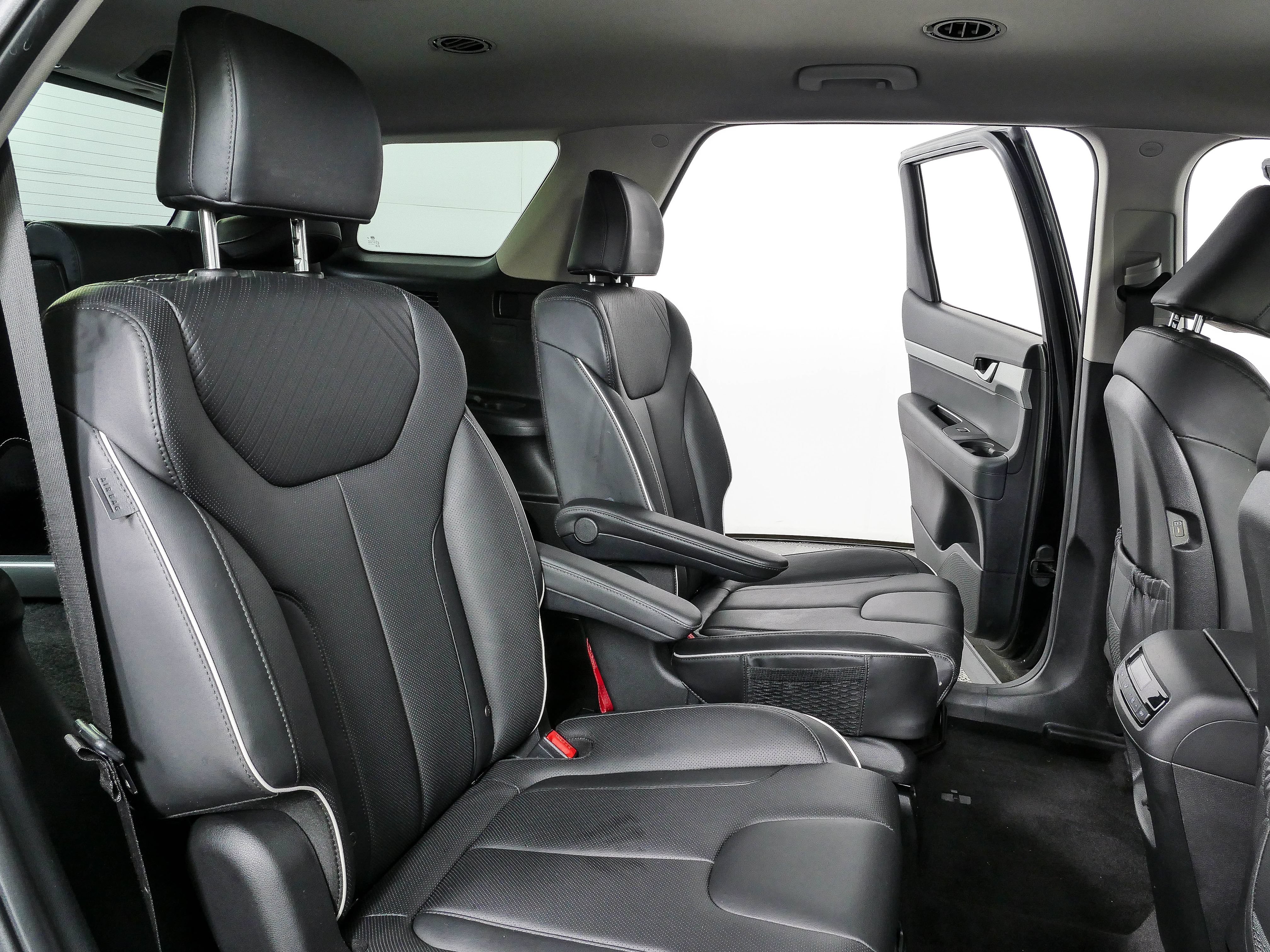 Used 2024 Hyundai Palisade SEL FWD image 21