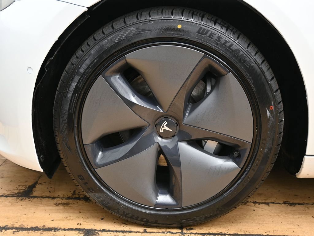 Used 2021 Tesla Model 3 Standard Range Plus image 39