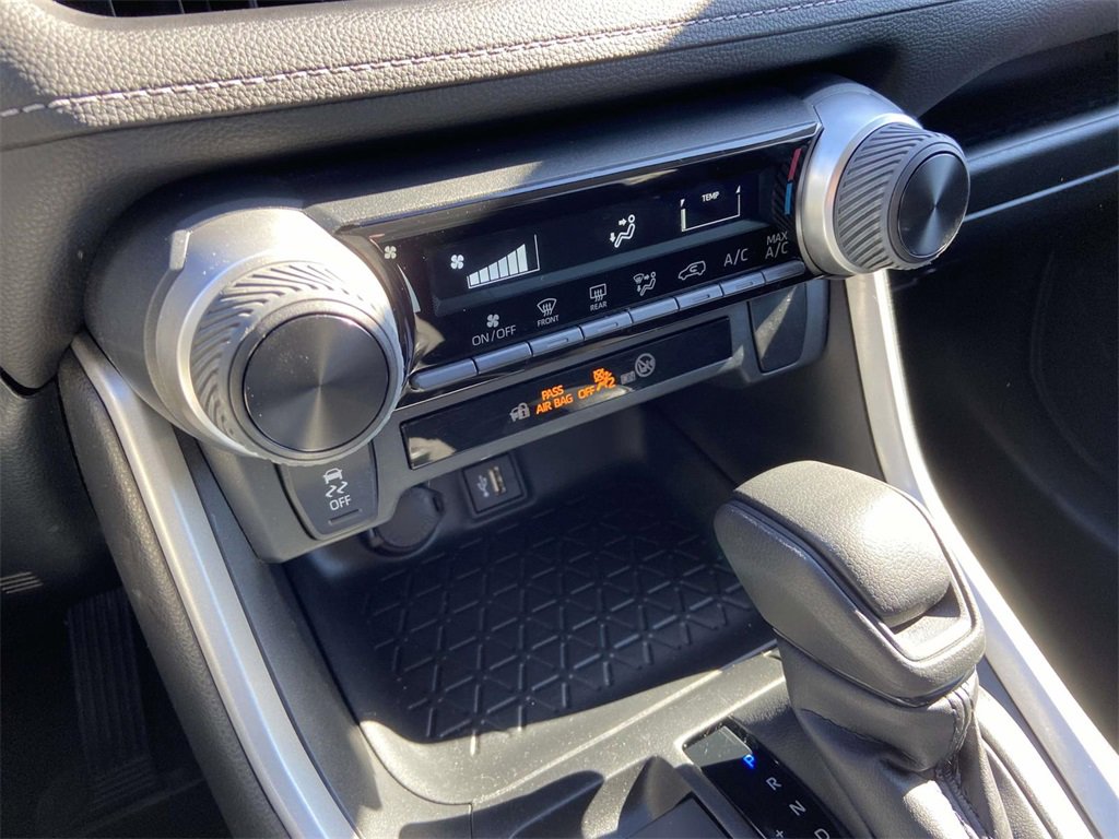 Used 2023 Toyota RAV4 LE image 20